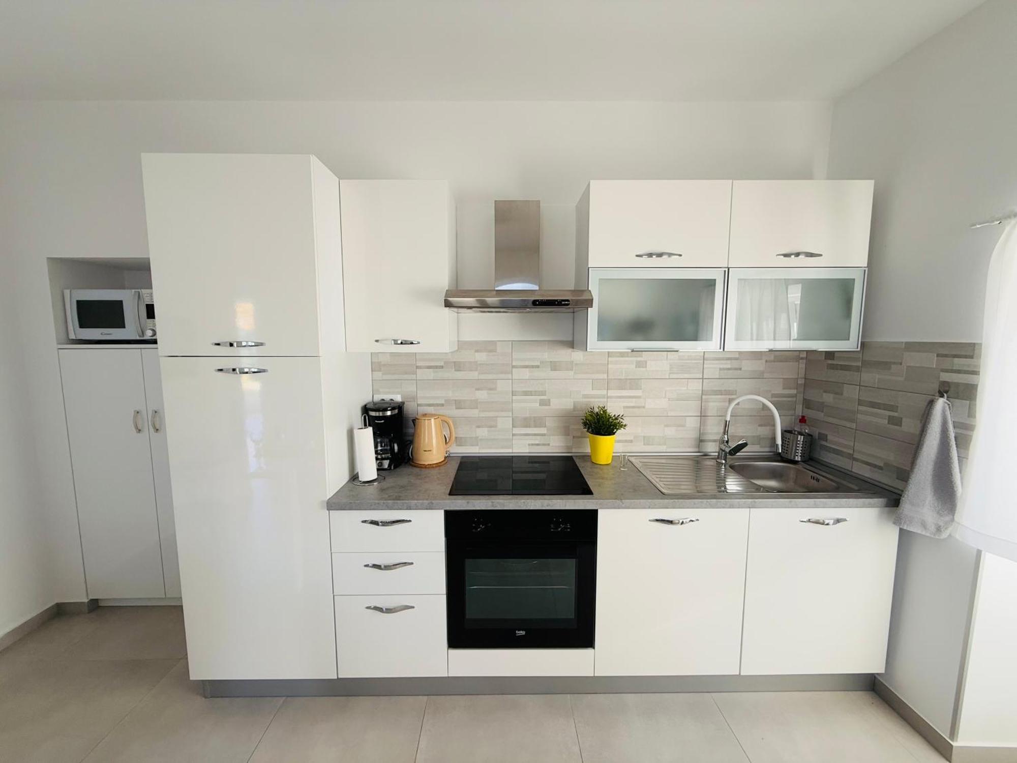 Apartment Erika - For 2 Near The Beach Pula Extérieur photo