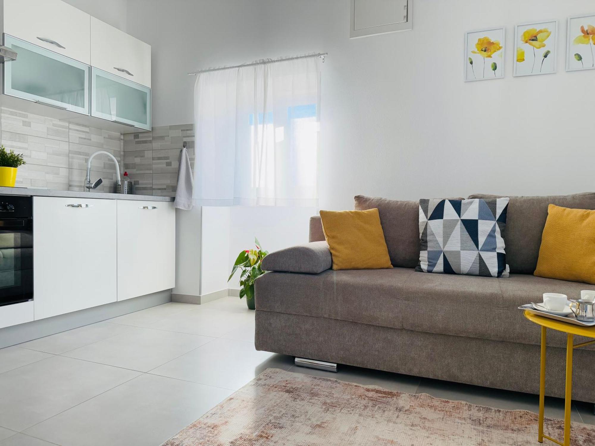 Apartment Erika - For 2 Near The Beach Pula Extérieur photo