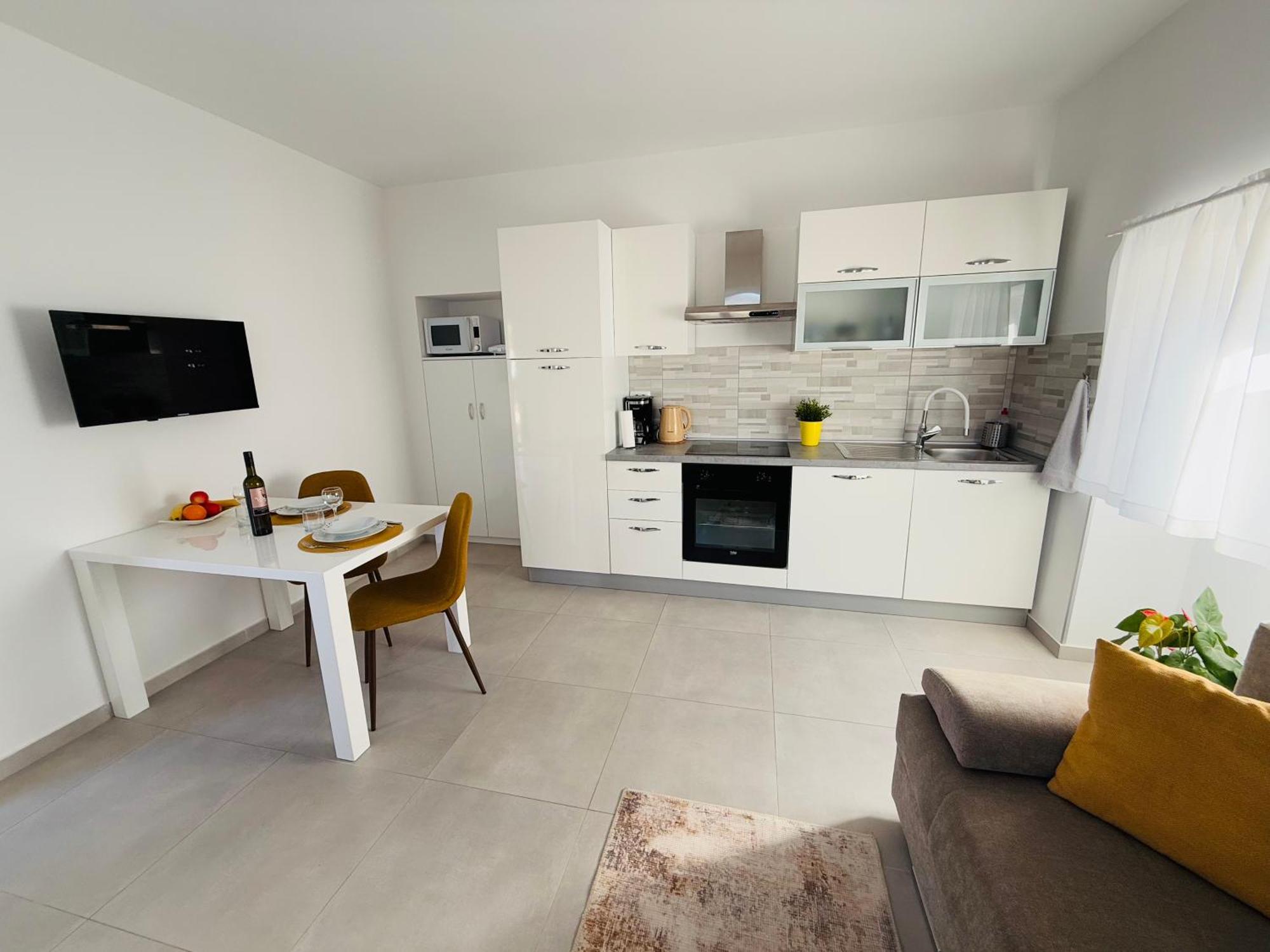 Apartment Erika - For 2 Near The Beach Pula Extérieur photo
