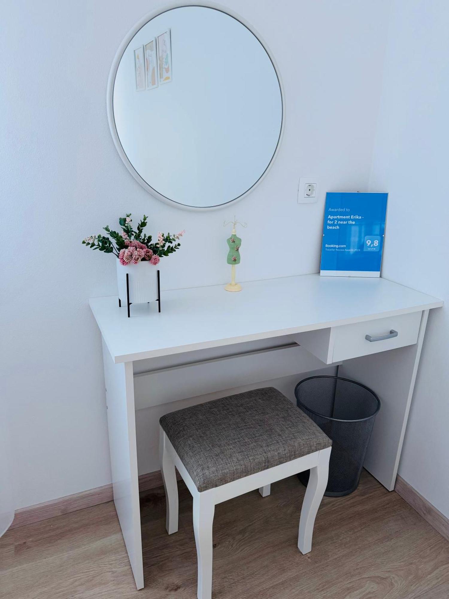 Apartment Erika - For 2 Near The Beach Pula Extérieur photo