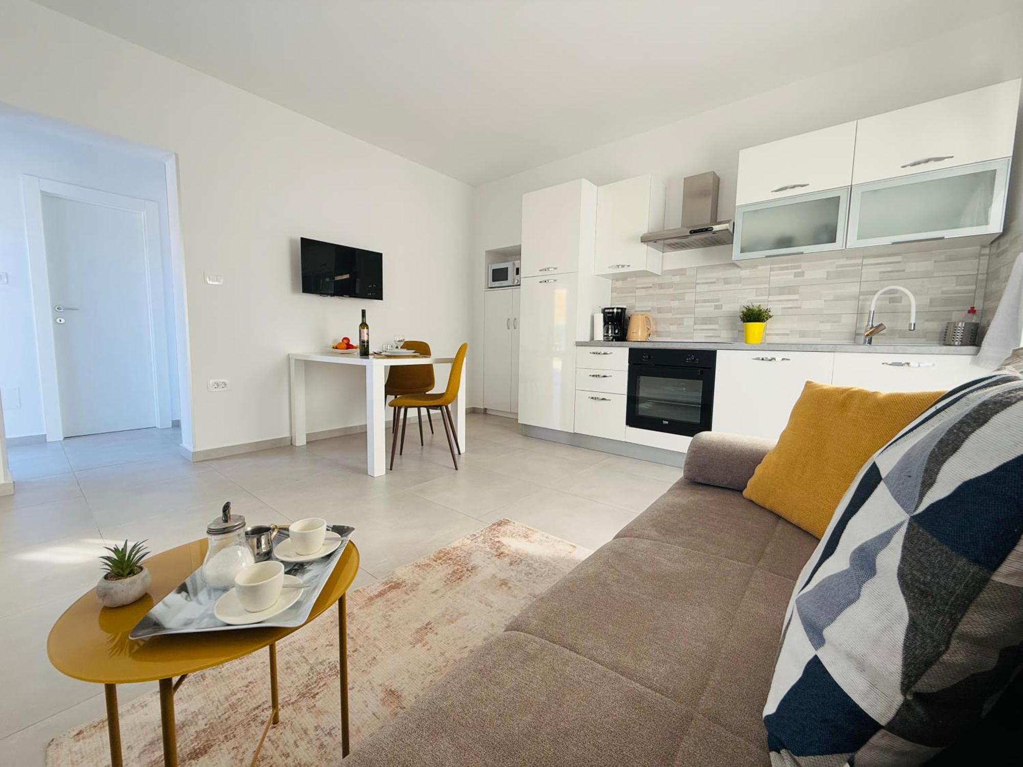 Apartment Erika - For 2 Near The Beach Pula Extérieur photo